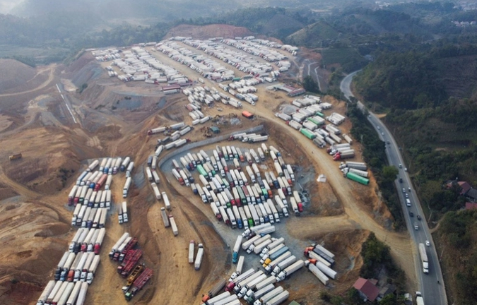 Tháo gỡ tình trạng ùn ứ hàng hoá ở cửa khẩu biên giới