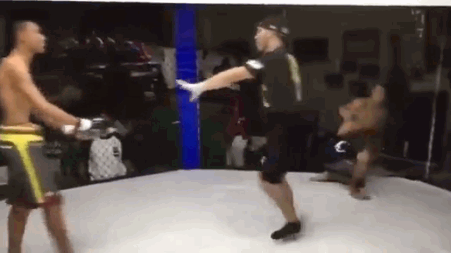 Video: Bị đánh đến 