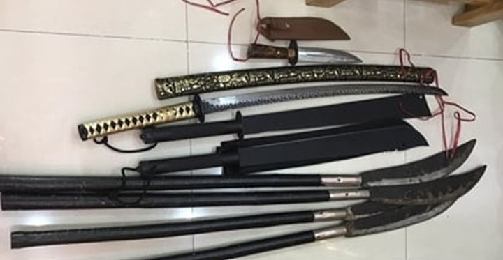 Ninh Thuận: Nhóm cho vay lãi nặng tàng trữ nhiều hung khí nguy hiểm