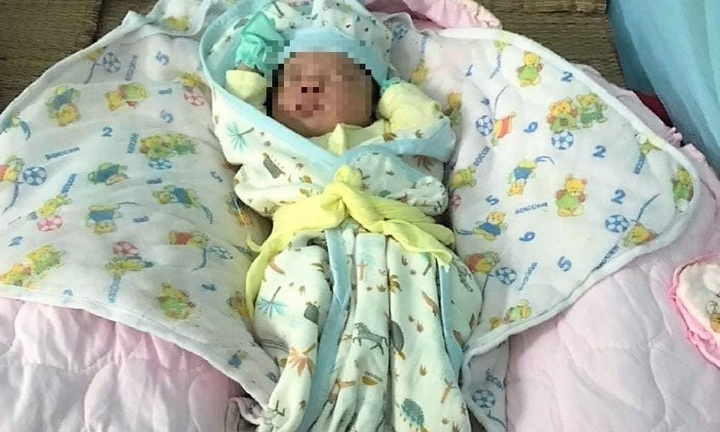 Nghệ An: Bé sơ sinh bị bỏ rơi trước cửa nhà thờ lúc nửa đêm