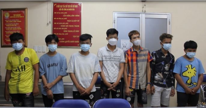 TP.HCM: Băng cướp nhí mang dao, súng giả, gây ra nhiều vụ cướp giật 