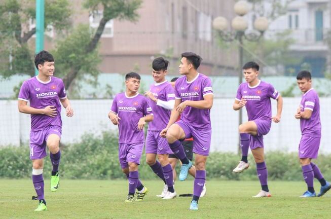 Hoàng Đức trở lại, tuyển Việt Nam tiếp tục nhận tin không vui về lực lượng