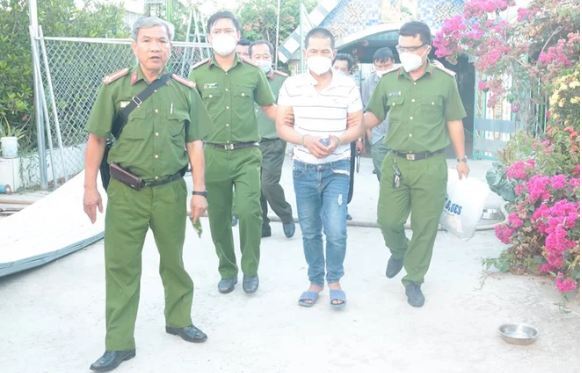 Trà Vinh: Mang súng đi giải quyết mâu thuẫn việc tiền bạc