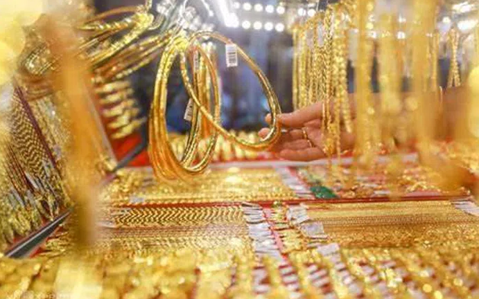 Giá vàng hôm nay ngày 5/5: Vàng tăng phi mã, SJC cán mốc 70,40 triệu đồng/lượng