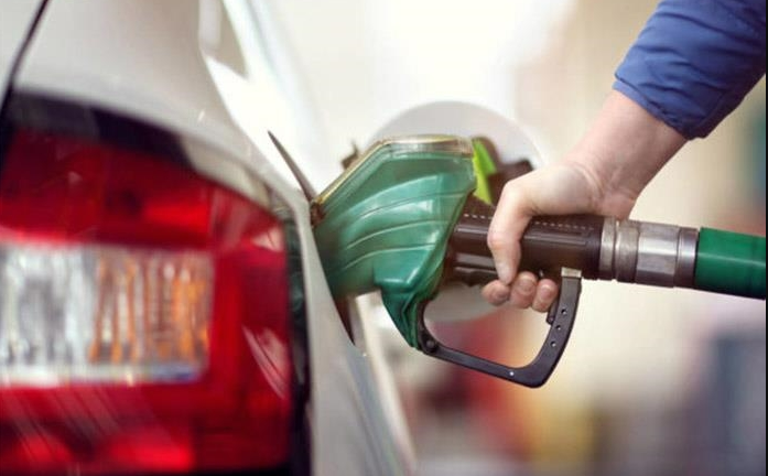 Bộ Công Thương dự tính giá xăng có thể về 24.000 đồng/lít