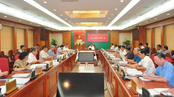 Yêu cầu kiểm điểm Ban Thường vụ Đảng ủy một ngân hàng trong vụ Trung Dũng