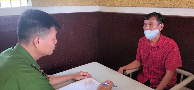 Bị vợ hờ bỏ rơi, người đàn ông mua súng bắn trọng thương tình địch