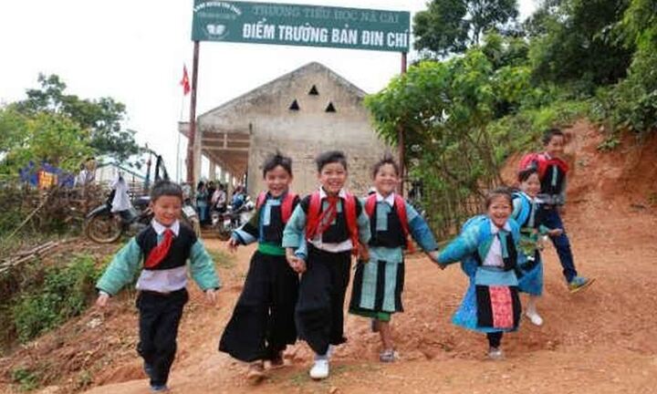 Hơn 100.000 lượt học sinh, sinh viên dân tộc thiểu số rất ít người được hỗ trợ học tập