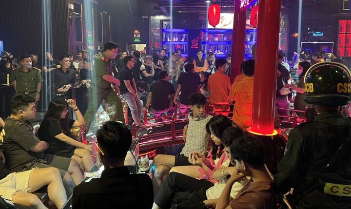 Đồng Nai: Đột kích quán bar Kosho, phát hiện hàng chục đối tượng dương tính với ma túy