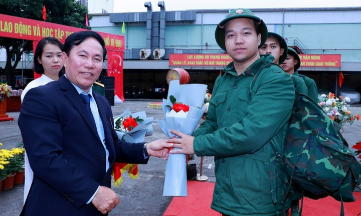 CEO 24 tuổi gửi lại doanh nghiệp nghìn tỷ, lên đường nhập ngũ