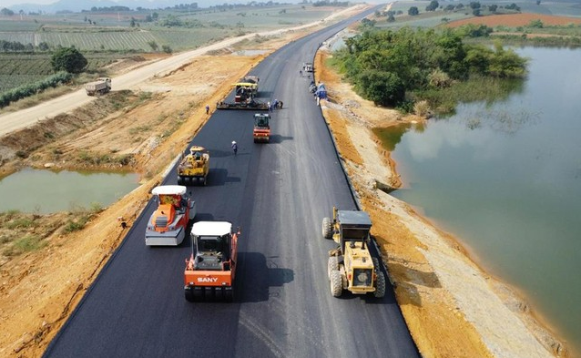 Vì sao 3 gói thầu dự án cao tốc Bắc - Nam chưa chọn được nhà thầu?