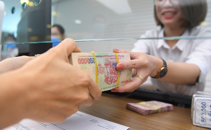 Lãi suất tiết kiệm ngân hàng tiếp tục đi xuống ngay sau nghỉ lễ 