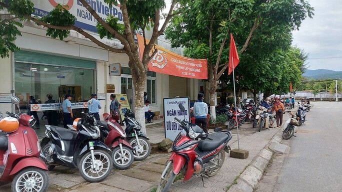 Tin đồn 1 PGD ngân hàng ở Quảng Bình bị vỡ nợ: Ngân hàng lên tiếng