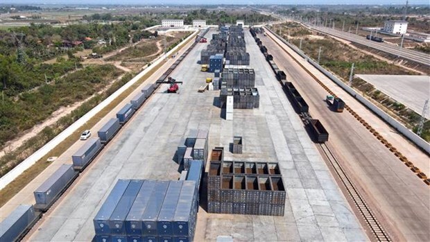 6,7 triệu tấn hàng hóa vận chuyển qua đường sắt Lào-Trung