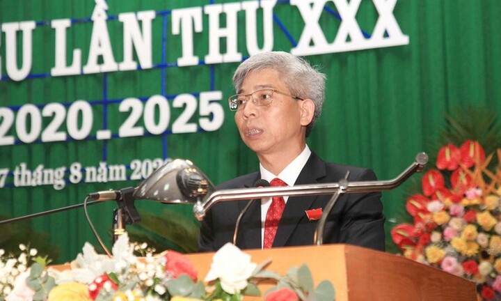 Vĩnh Phúc: Bí thư Huyện ủy xin nghỉ hưu sớm trước 4 năm