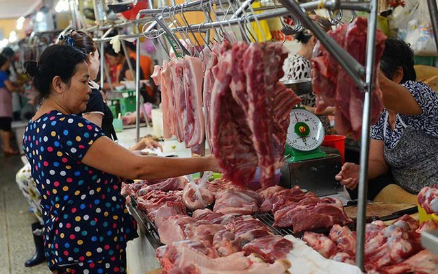 Không đưa thịt heo vào danh mục mặt hàng bình ổn giá
