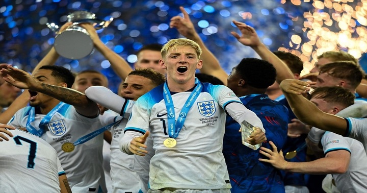 Anh vô địch châu Âu cấp độ đội tuyển trẻ sau 39 năm chờ đợi