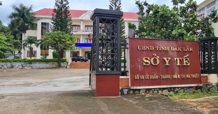 Đắk Lắk: Kỷ luật Giám đốc Sở Y tế do sai phạm liên quan chống dịch COVID-19