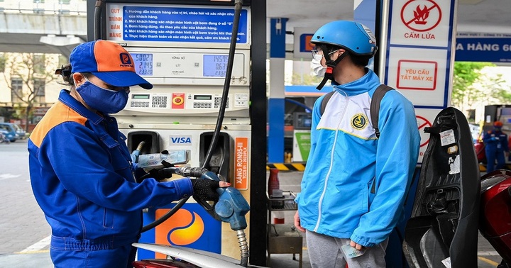 Giá xăng dầu đồng loạt tăng, có loại tăng gần 2.000 đồng/lít