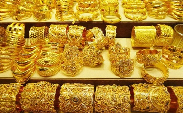 Giá vàng hôm nay mới nhất 25/12: Giá vàng vẫn neo ở mức cao