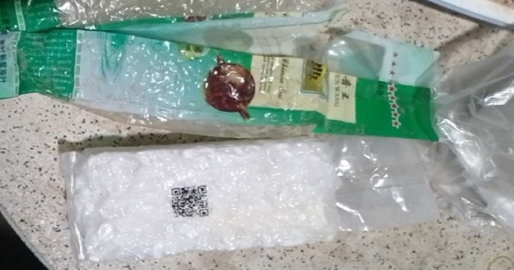 Du khách nhặt được gói nghi ma túy khi dạo chơi trên bờ biển Vũng Tàu