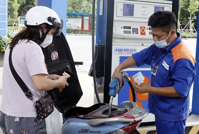 Giá xăng tăng hơn 700 đồng/lít trong kỳ điều hành đầu tiên của năm Giáp Thìn