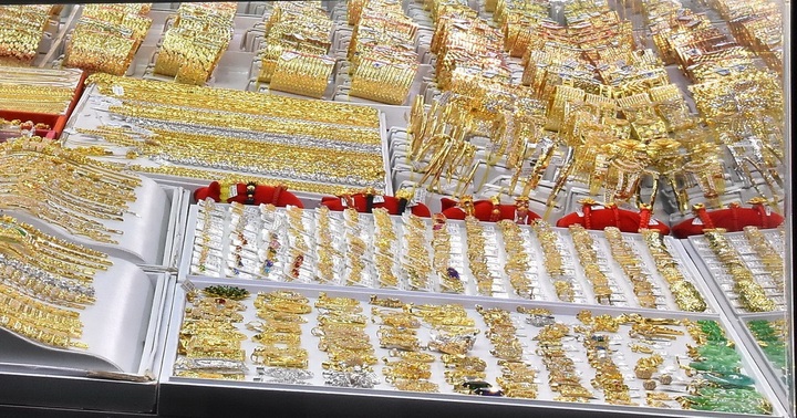 Giá vàng hôm nay mới nhất 26/2: Giá vàng giữ ổn định gần 79 triệu đồng/lượng