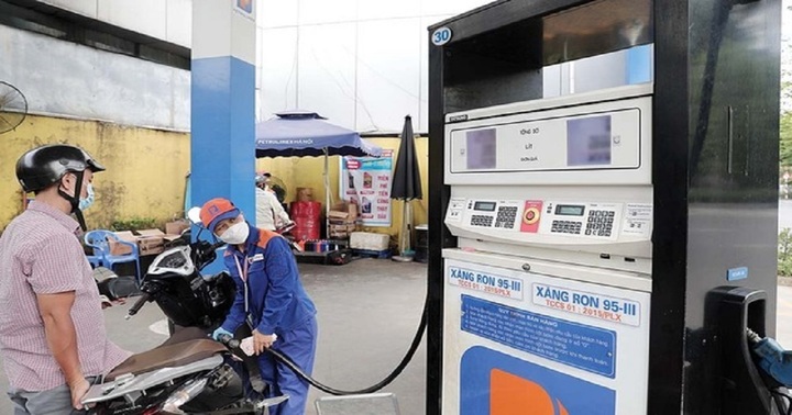 Bộ Công Thương muốn cắt giảm đầu mối nhập khẩu xăng dầu