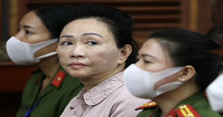 Bà Trương Mỹ Lan nói con gái đang rao bán nhà 1 tỷ USD ở Hà Nội để khắc phục hậu quả
