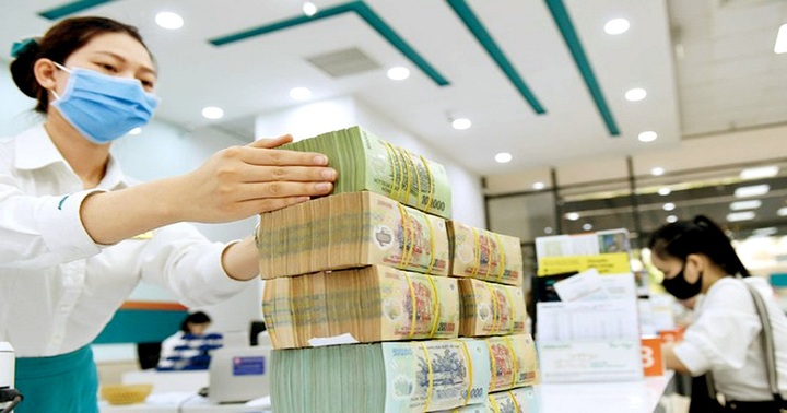 Đề xuất vay ngân hàng trên 100 triệu đồng phải cung cấp thông tin người liên quan