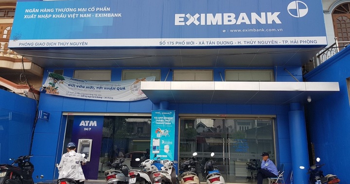 Eximbank điều chỉnh chính sách thu phí với tài khoản 0 đồng