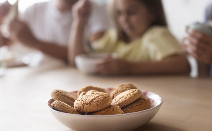 Bé gái nhập viện do ăn phải bánh quy tẩm cần sa