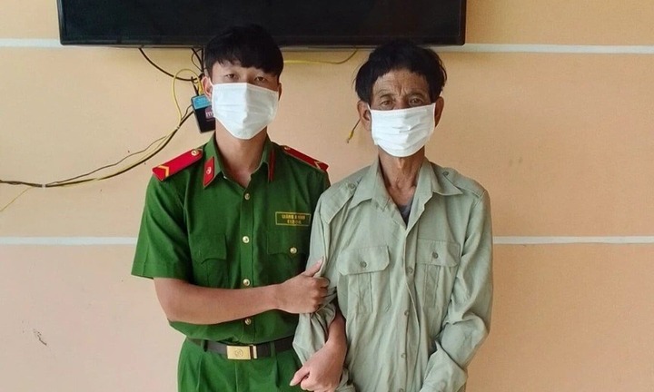 Bắt đối tượng ma mãnh trốn truy nã gần 1 năm trong rừng sâu 