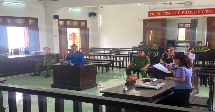 Đang chấp hành án chung thân, đối tượng tiếp tục “tác động vật lý” bạn tù