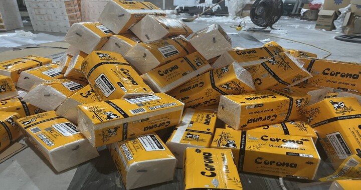 Hơn 2700 gói khăn giấy nhãn hiệu Corona bị phát hiện làm giả tại Bắc Ninh