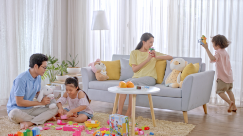 Trẻ mầm non được nghỉ hè sớm, cha mẹ cần lưu ý cách chăm sóc khi con ở nhà