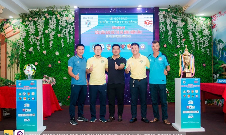 Họp báo công bố giải bóng đá các CLB thị xã Kinh Môn lần I