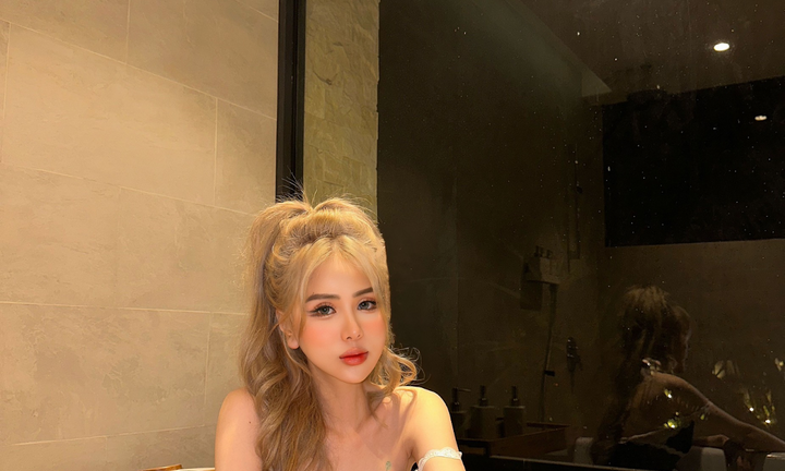 Hot TikToker Vy Ngọc Phương My -  Cô nàng 9X xinh đẹp, gu ăn mặc thời thượng thu hút mọi ánh nhìn