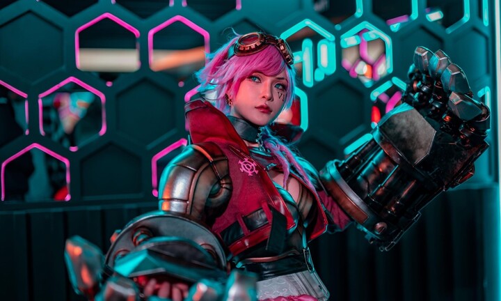 Ngỡ ngàng trước thành công và những màn cosplay siêu đỉnh của Hot Girl Yuji Koi