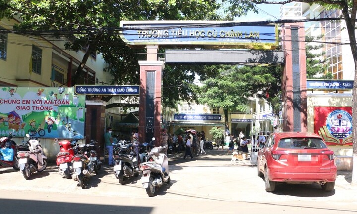 Giáo viên tiểu học tự ý sửa kết quả của 75 học sinh và có phát ngôn thiếu chuẩn mực