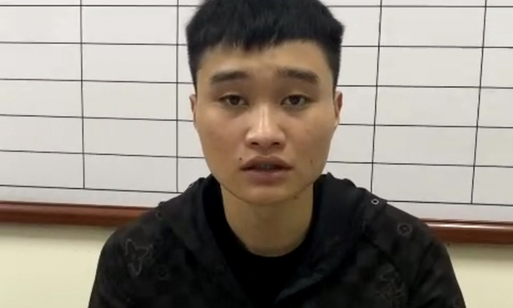 Dùng ảnh khỏa thân để