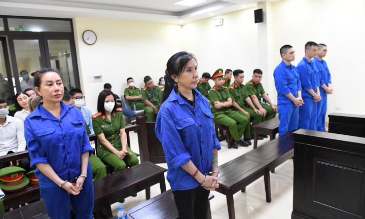 Tặng đàn em ma túy để tổ chức sinh nhật, bà trùm Dung