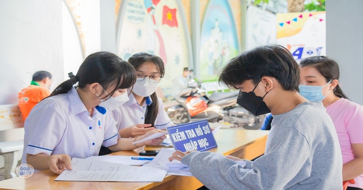 Các trường không được yêu cầu thí sinh xác nhận nhập học hoặc nhập học trước ngày 22/8