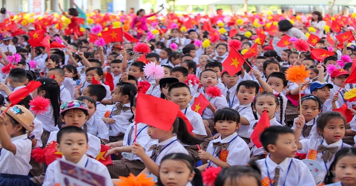 Hà Nội: Hiệu trưởng phải chịu trách nhiệm nếu để xảy ra lạm thu