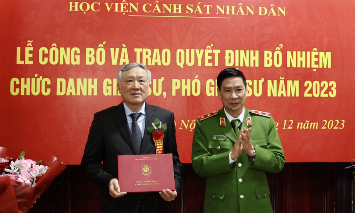 Chánh án Tòa án nhân dân tối cao Nguyễn Hòa Bình được bổ nhiệm chức danh Giáo sư Học viện Cảnh sát nhân dân