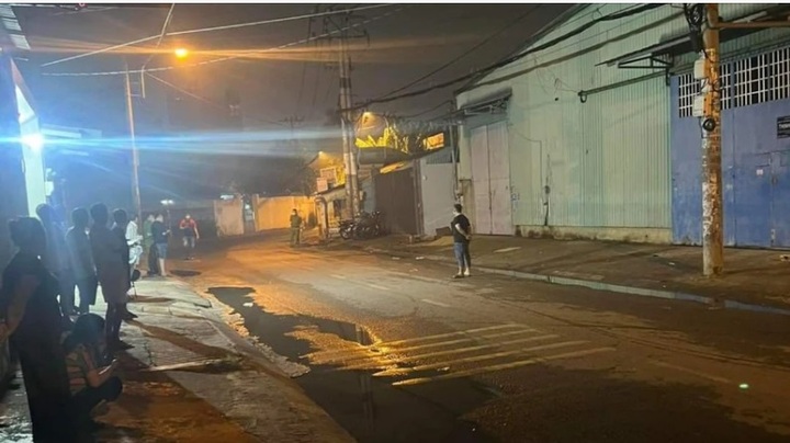 Điều tra vụ người đàn ông tử vong bên đường với vết bánh xe trên người