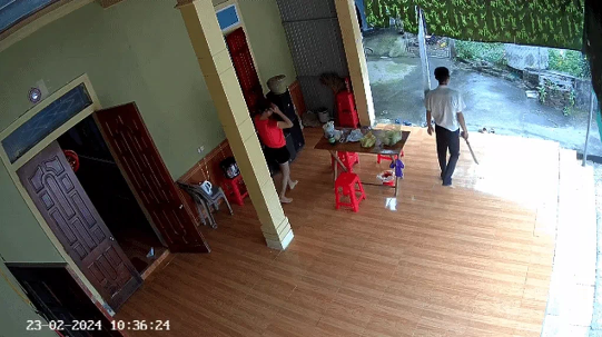 Điều tra vụ chồng kém 11 tuổi bạo hành vợ gãy xương sườn