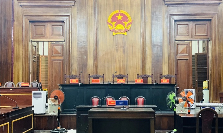 Cận cảnh công tác chuẩn bị phiên tòa xét xử vụ Vạn Thịnh Phát