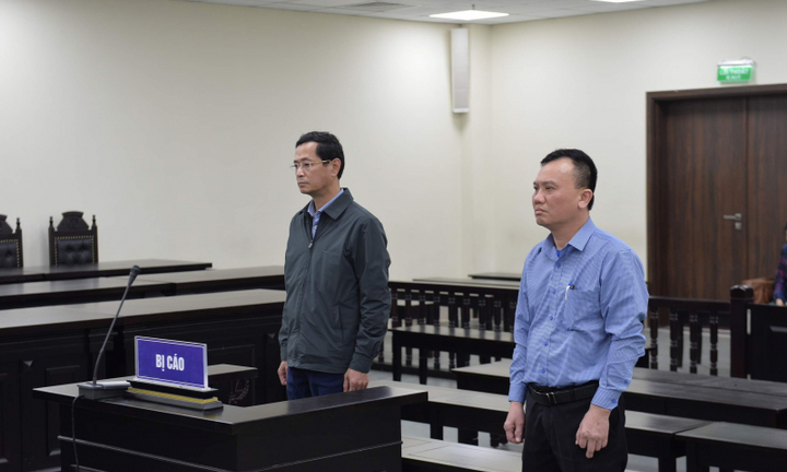 Nhận 500 triệu tiền 