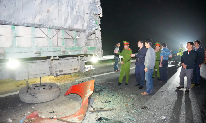 Vụ tai nạn trên cao tốc Cam Lộ - La Sơn, 2 người tử vong: Lãnh đạo tỉnh TT-Huế chỉ đạo khắc phục hậu quả